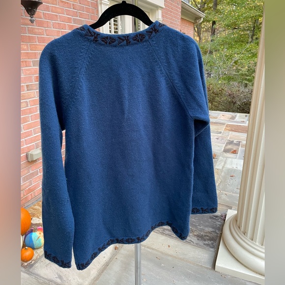 Talitha v-neck cashmere sweater - Picture 2 of 4
